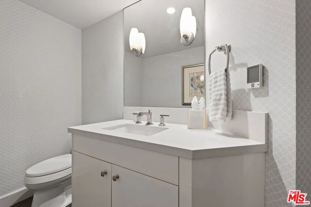 701 Ocean Avenue 110, Santa Monica, California 90402 home-pic-35